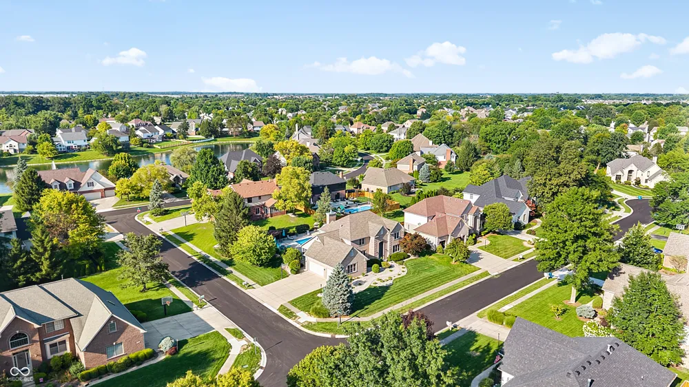 9981 Sugarleaf Place Fishers, IN 46038