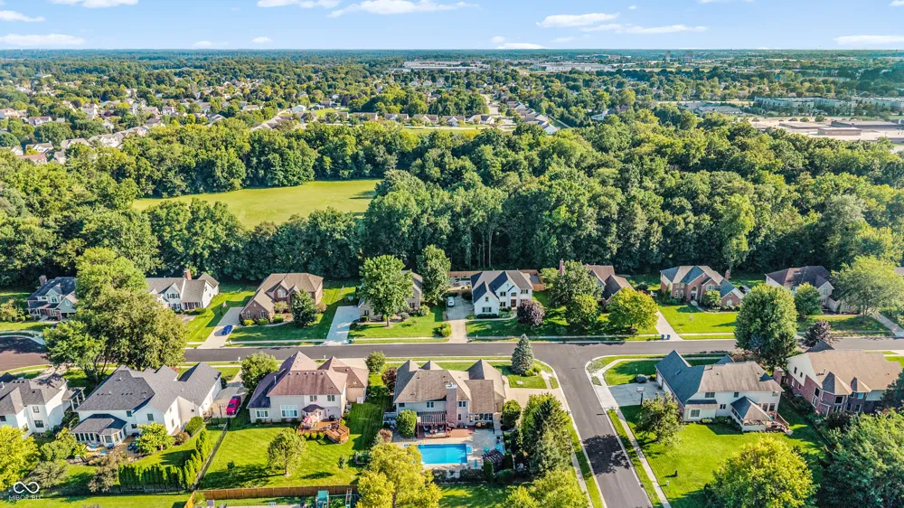 9981 Sugarleaf Place Fishers, IN 46038