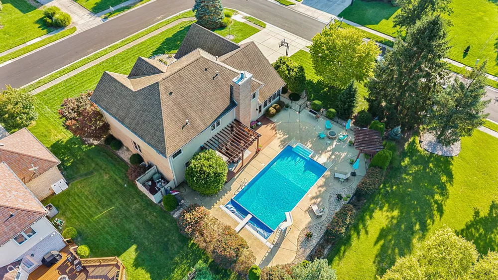 9981 Sugarleaf Place Fishers, IN 46038