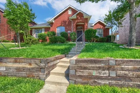 1305 Heather Brook Drive