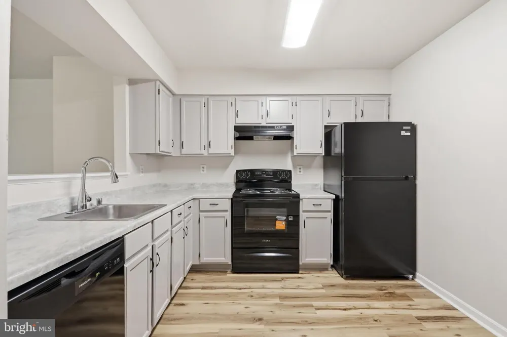 7546 EMERALD DRIVE Manassas, VA 20109