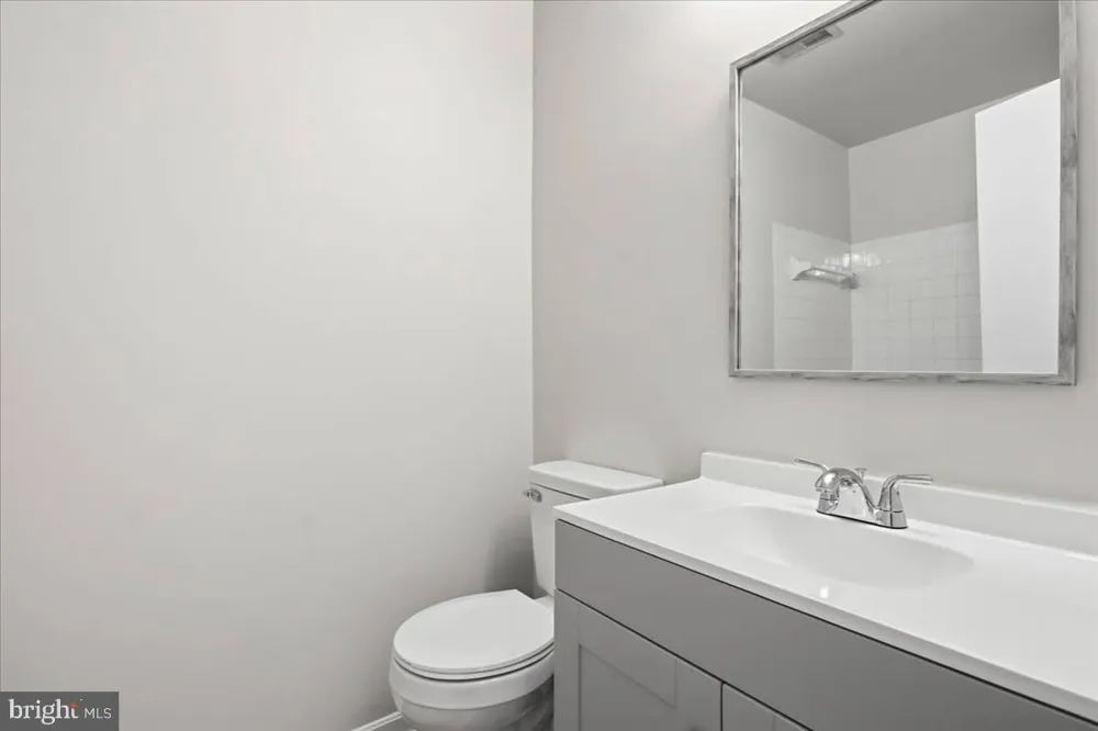 7546 EMERALD DRIVE Manassas, VA 20109