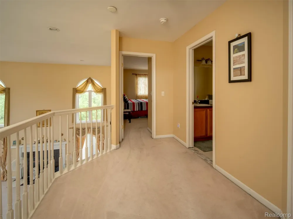 48746 Bradford Drive Macomb Township, MI 48044