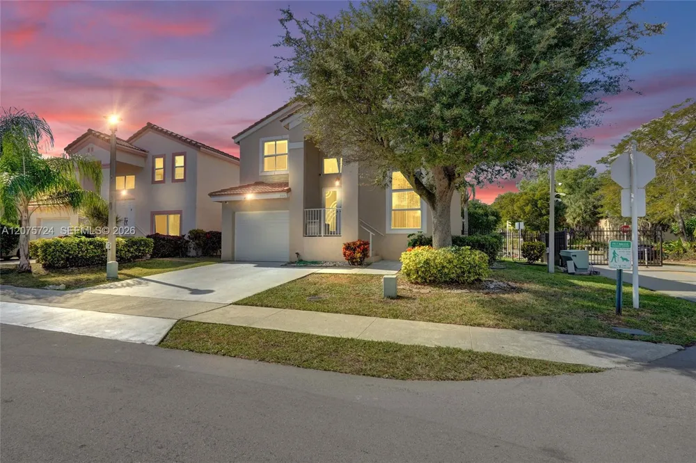 2001 Barcelona Ter Margate, FL 33063
