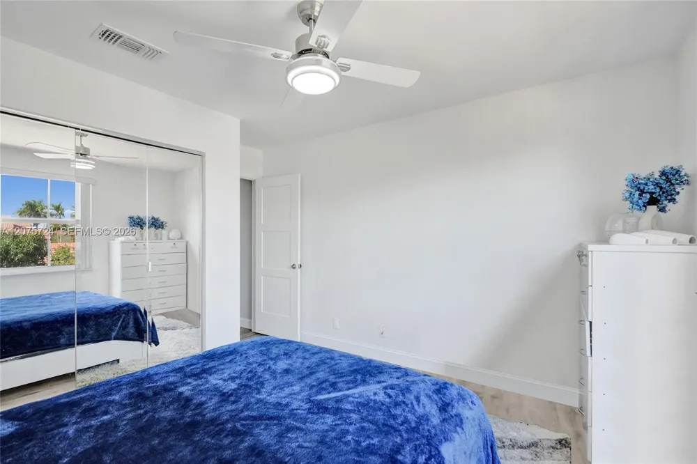 2001 Barcelona Ter Margate, FL 33063