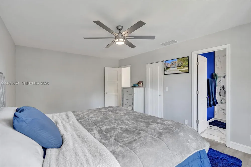2001 Barcelona Ter Margate, FL 33063