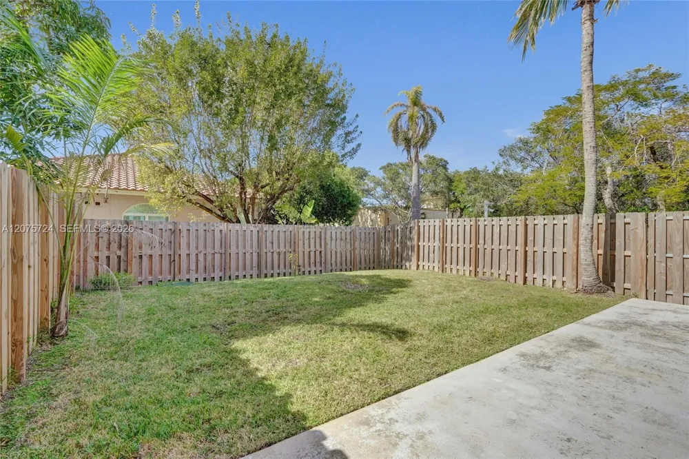 2001 Barcelona Ter Margate, FL 33063