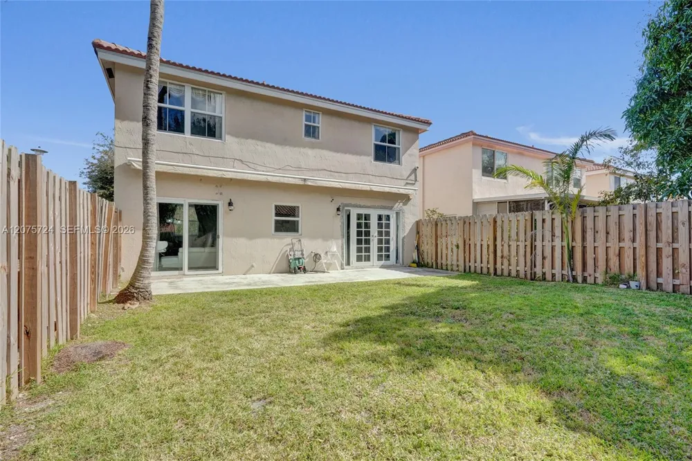 2001 Barcelona Ter Margate, FL 33063