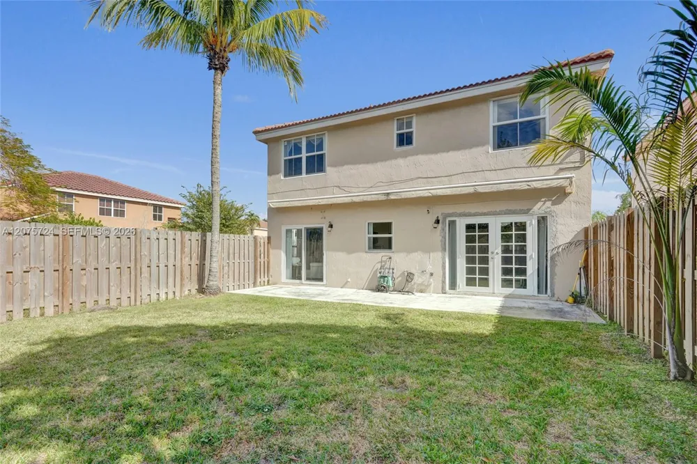 2001 Barcelona Ter Margate, FL 33063