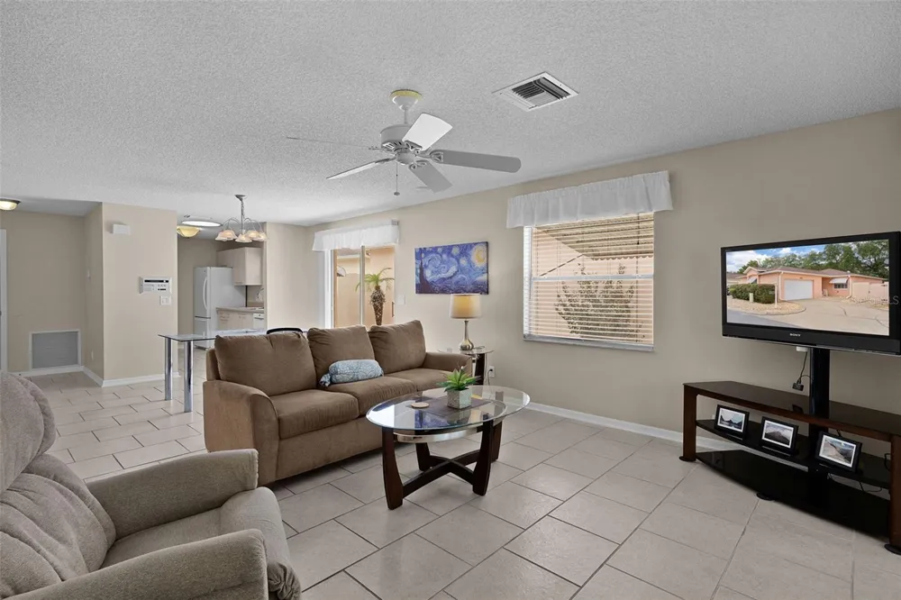 1023 AVALON AVENUE Lady Lake, FL 32159