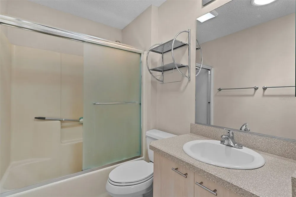 1023 AVALON AVENUE Lady Lake, FL 32159