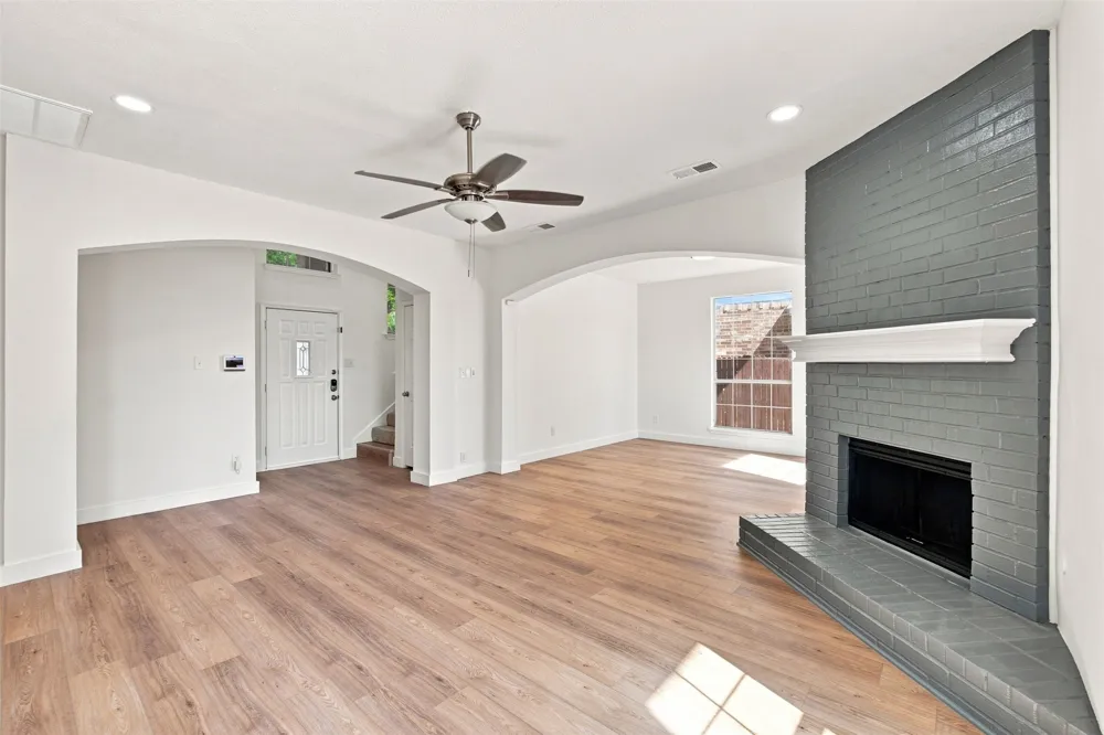2124 Newport Drive Flower Mound, TX 75028