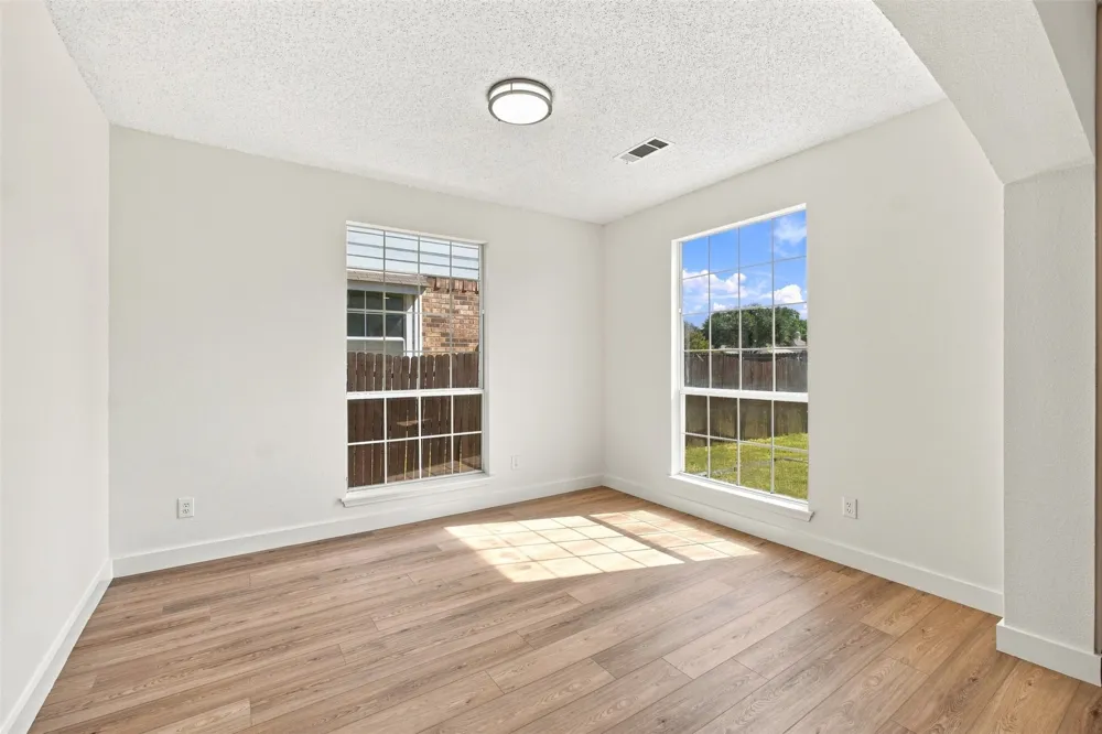 2124 Newport Drive Flower Mound, TX 75028