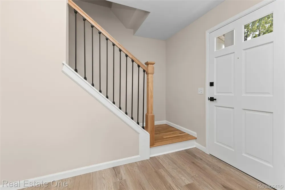 25695 Branchaster Road Farmington Hills City, MI 48336