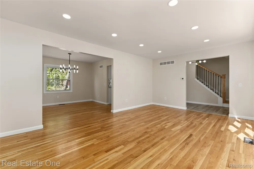 25695 Branchaster Road Farmington Hills City, MI 48336
