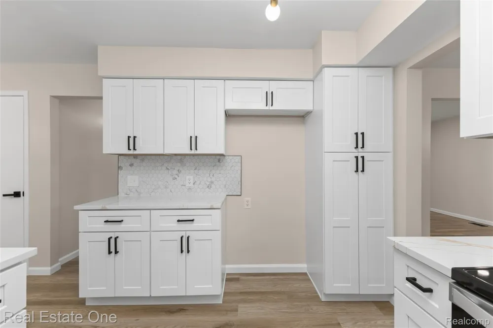 25695 Branchaster Road Farmington Hills City, MI 48336