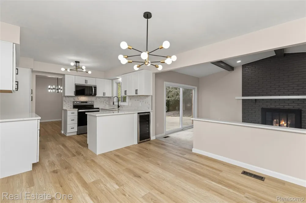 25695 Branchaster Road Farmington Hills City, MI 48336