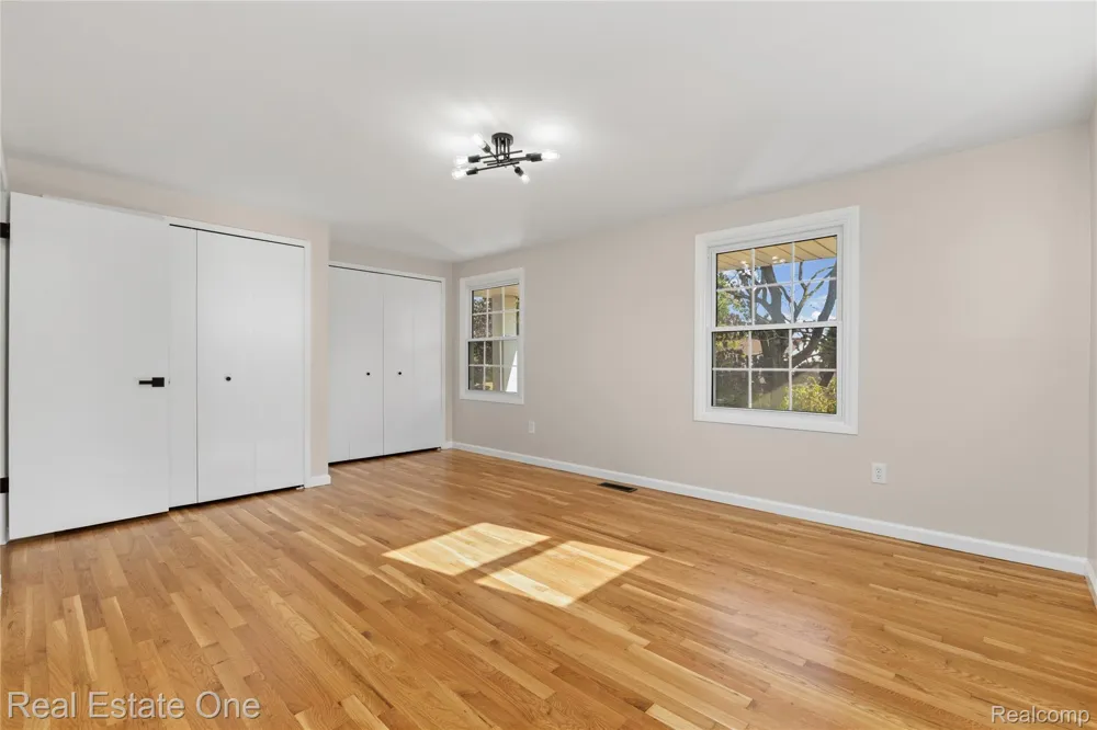 25695 Branchaster Road Farmington Hills City, MI 48336