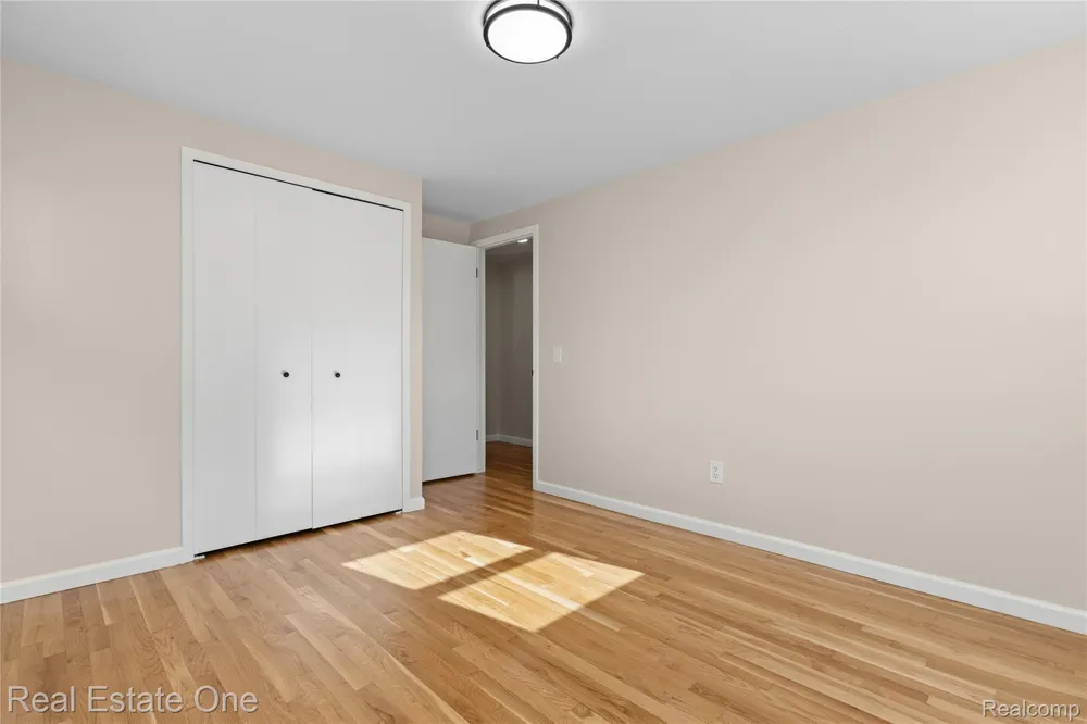 25695 Branchaster Road Farmington Hills City, MI 48336
