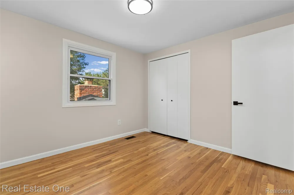 25695 Branchaster Road Farmington Hills City, MI 48336