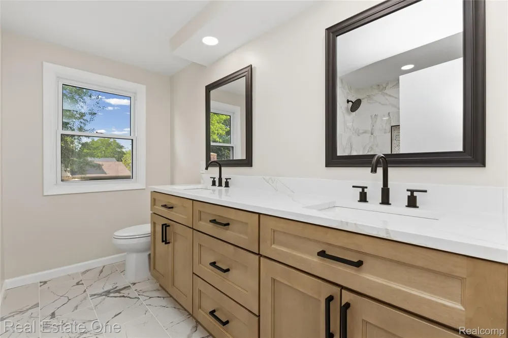 25695 Branchaster Road Farmington Hills City, MI 48336