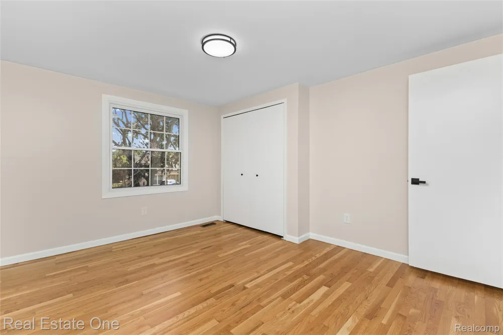 25695 Branchaster Road Farmington Hills City, MI 48336