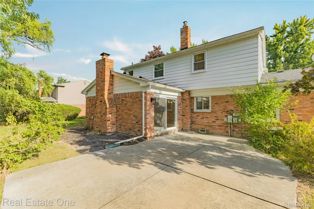 25695 Branchaster Road Farmington Hills City, MI 48336