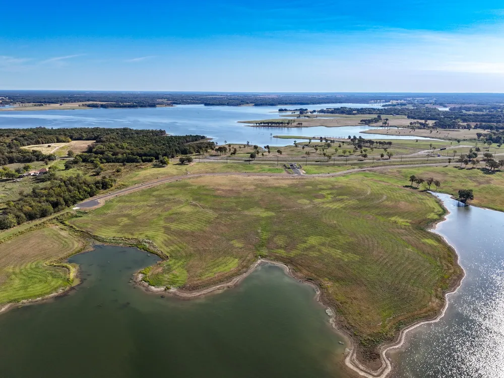 527 Lakeshore Terrace Windom, TX 75492
