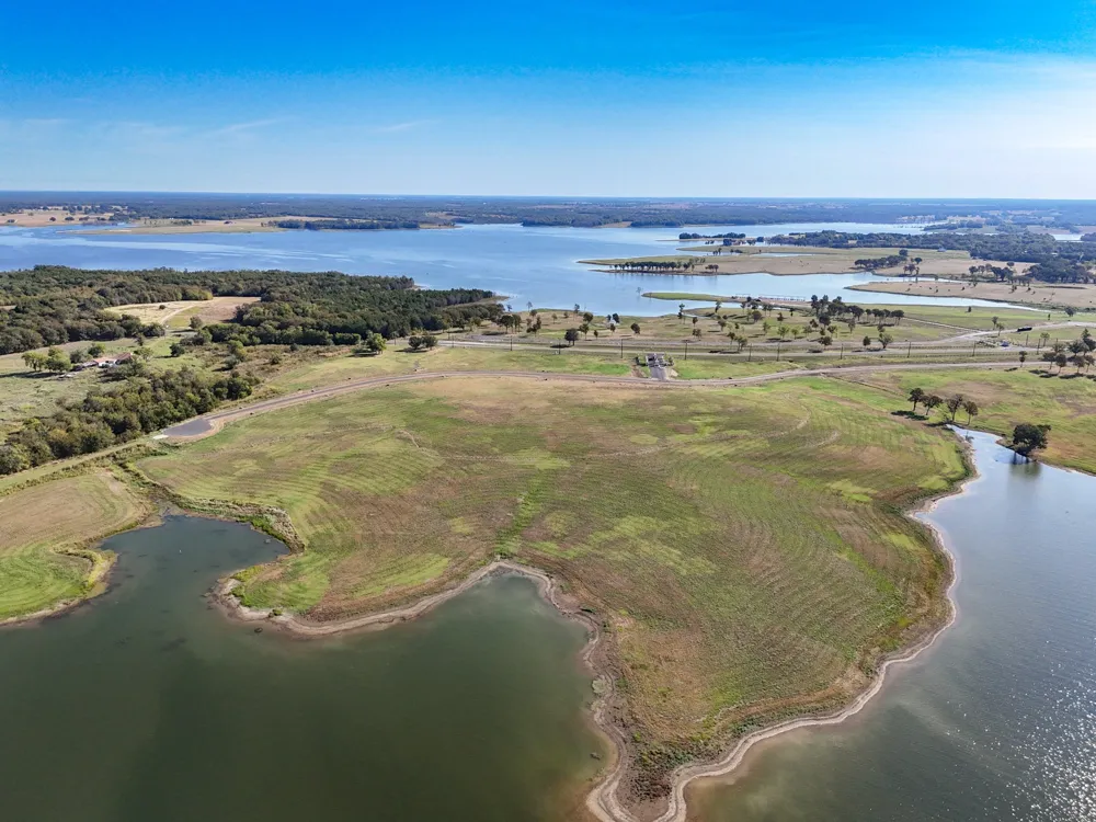 527 Lakeshore Terrace Windom, TX 75492