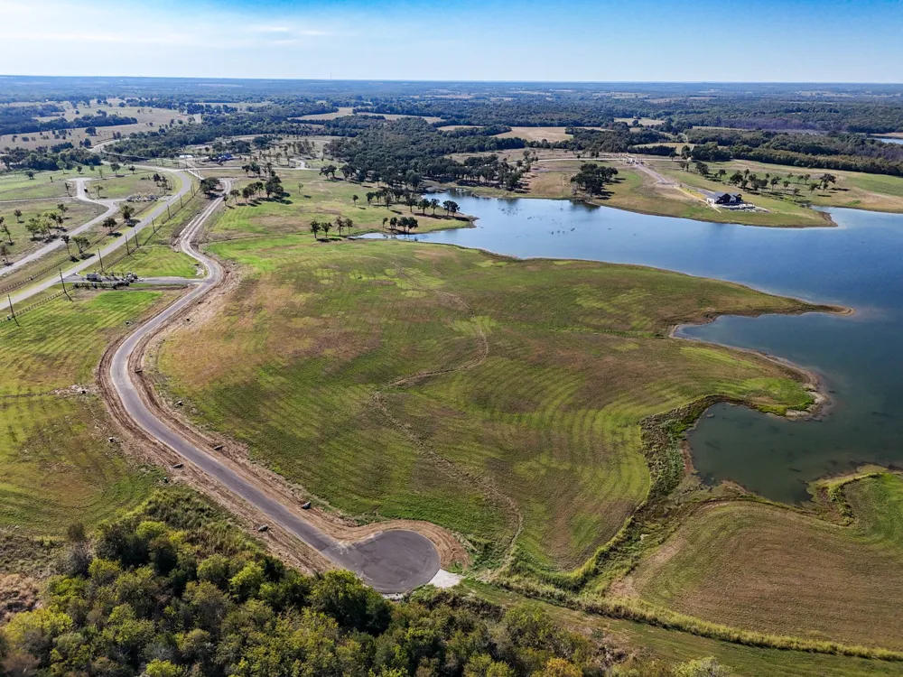 527 Lakeshore Terrace Windom, TX 75492