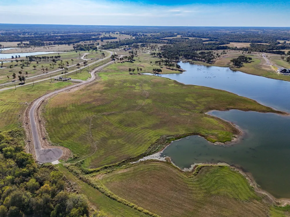 527 Lakeshore Terrace Windom, TX 75492