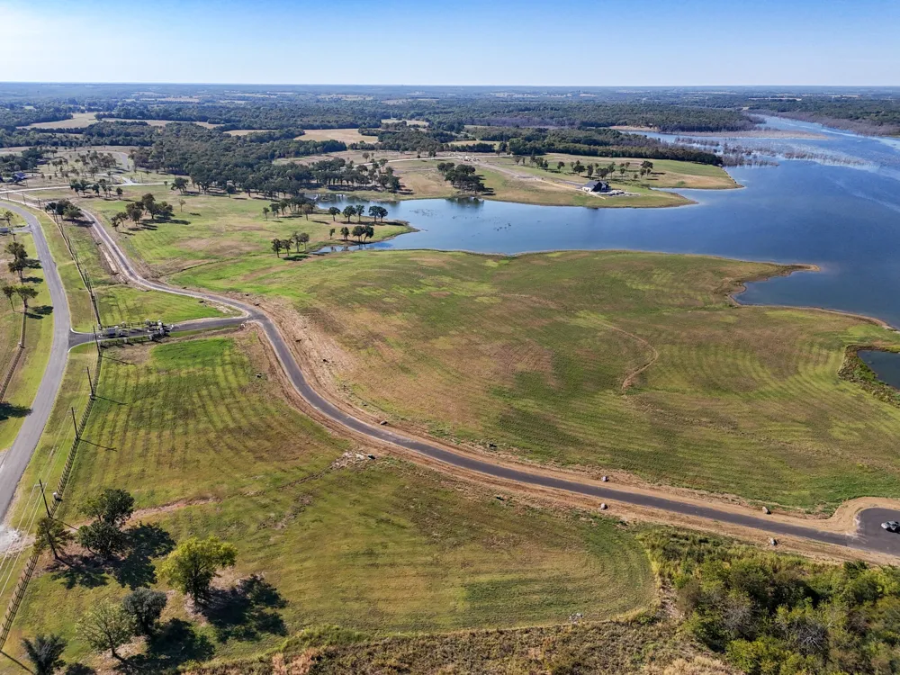 527 Lakeshore Terrace Windom, TX 75492