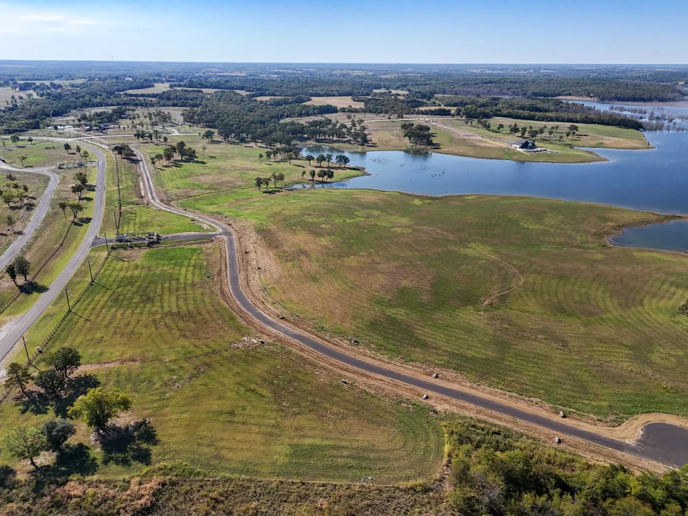 527 Lakeshore Terrace Windom, TX 75492