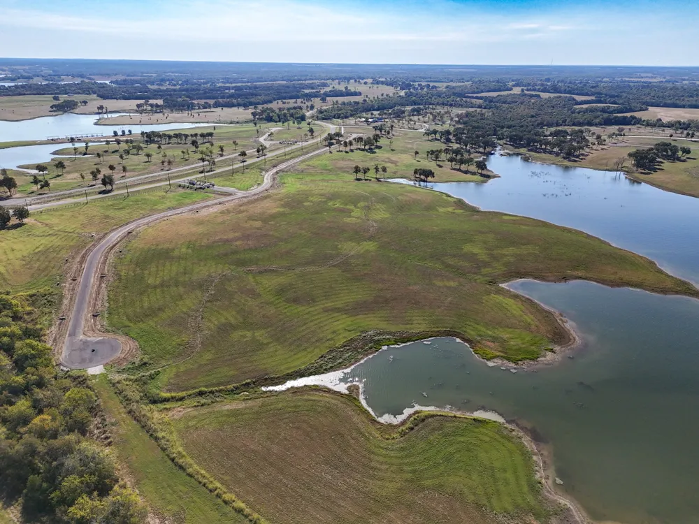 527 Lakeshore Terrace Windom, TX 75492