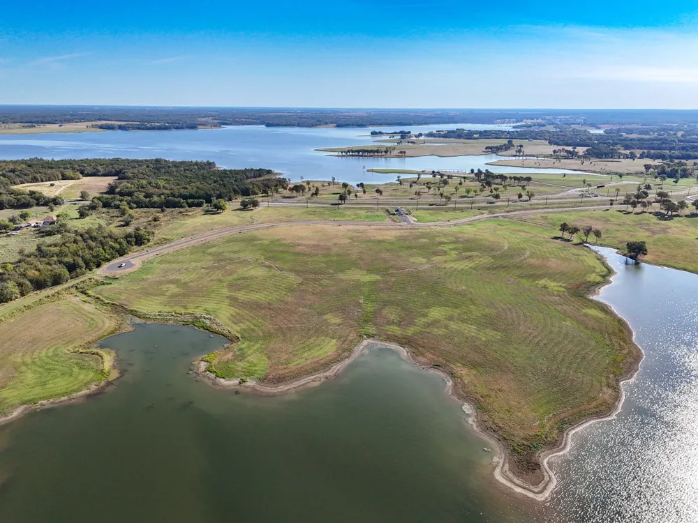 527 Lakeshore Terrace Windom, TX 75492