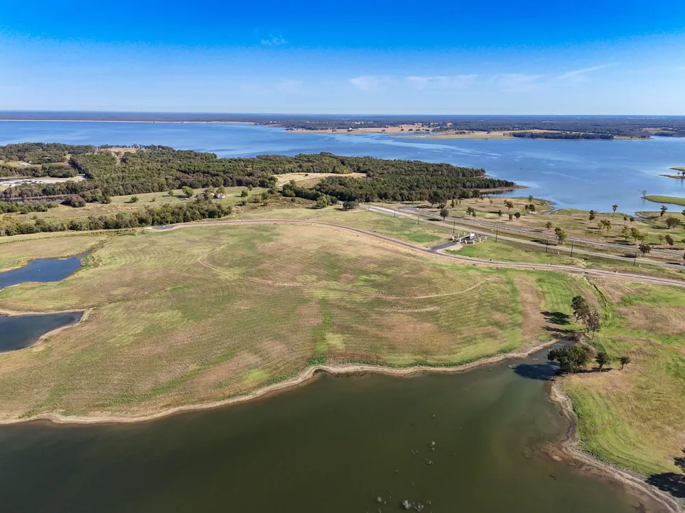 527 Lakeshore Terrace Windom, TX 75492