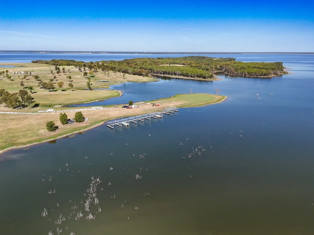 527 Lakeshore Terrace Windom, TX 75492