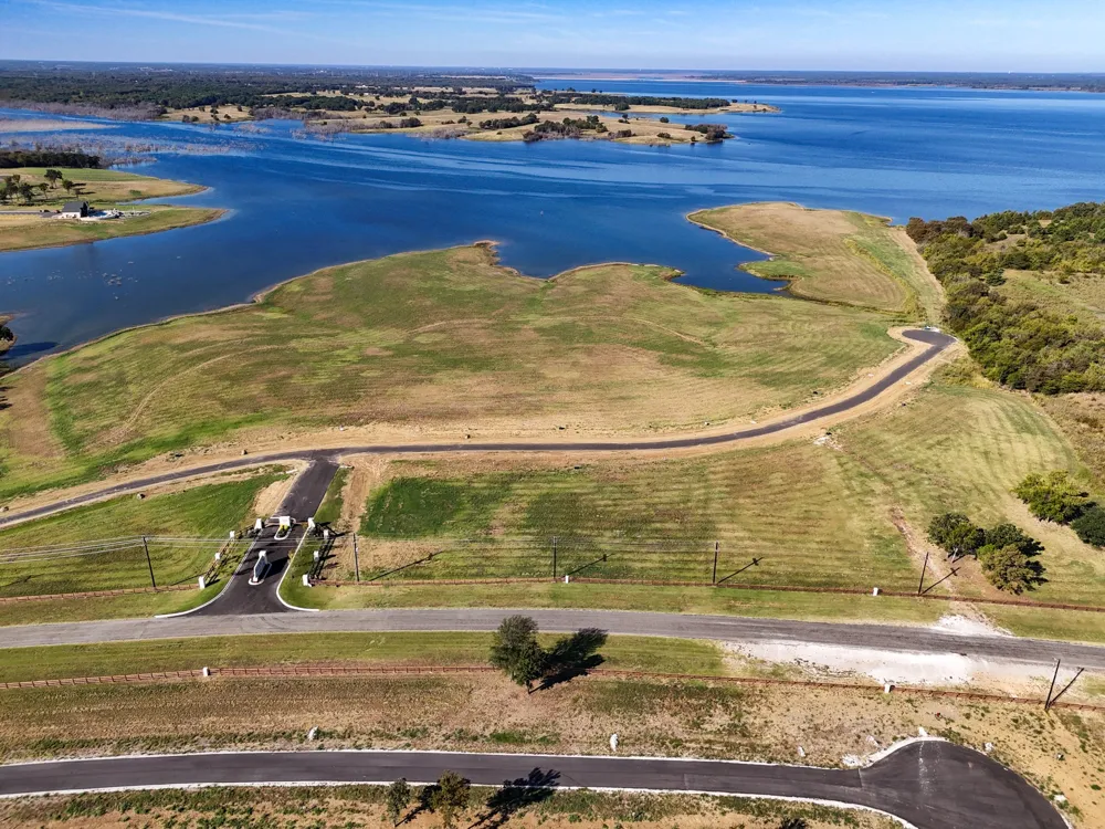 527 Lakeshore Terrace Windom, TX 75492