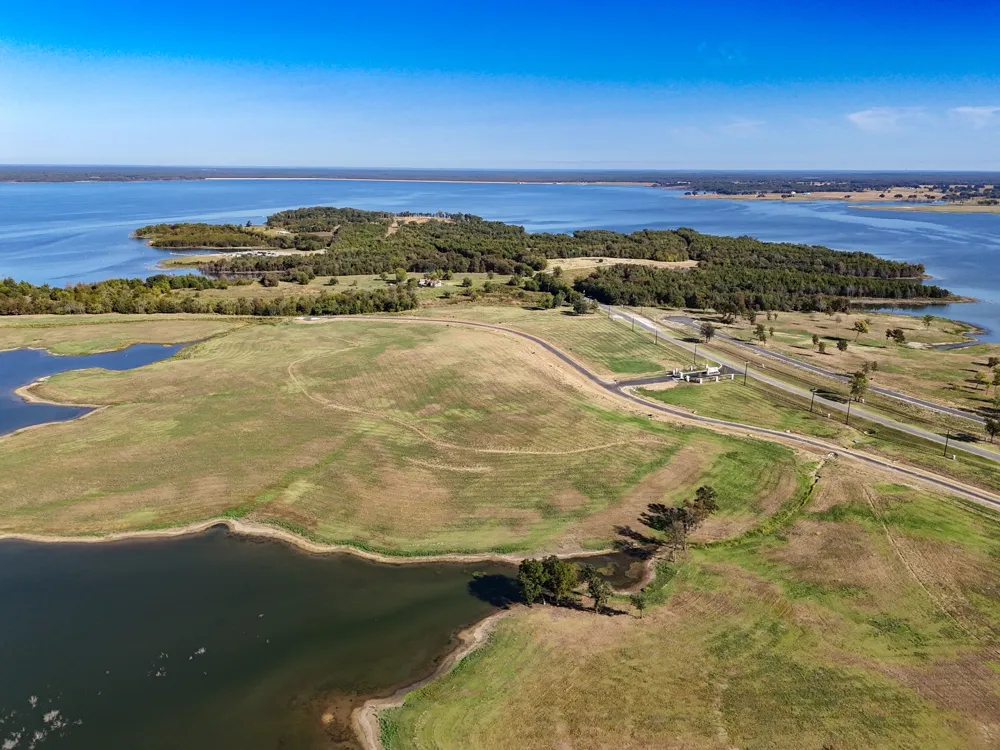 527 Lakeshore Terrace Windom, TX 75492