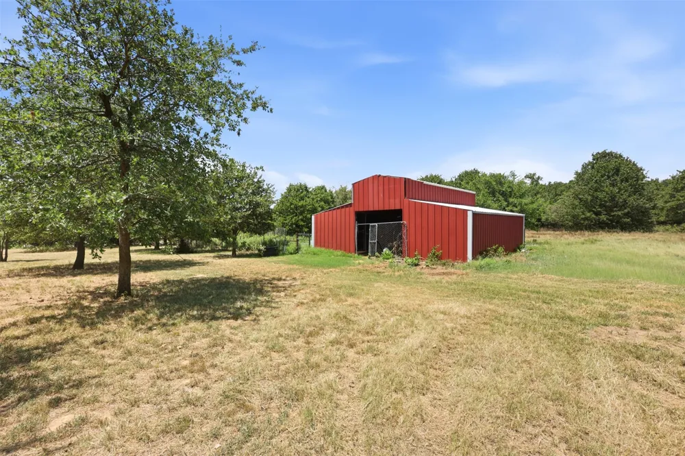 1724 County Road 4790 Boyd, TX 76023