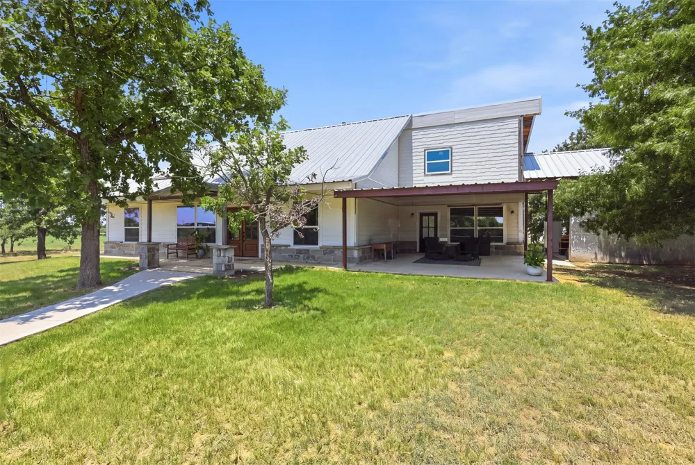 1724 County Road 4790 Boyd, TX 76023