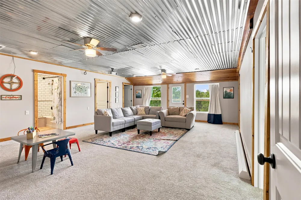 1724 County Road 4790 Boyd, TX 76023