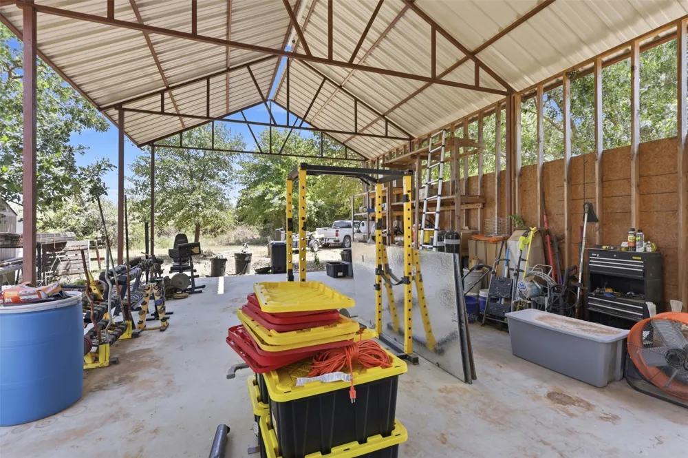 1724 County Road 4790 Boyd, TX 76023