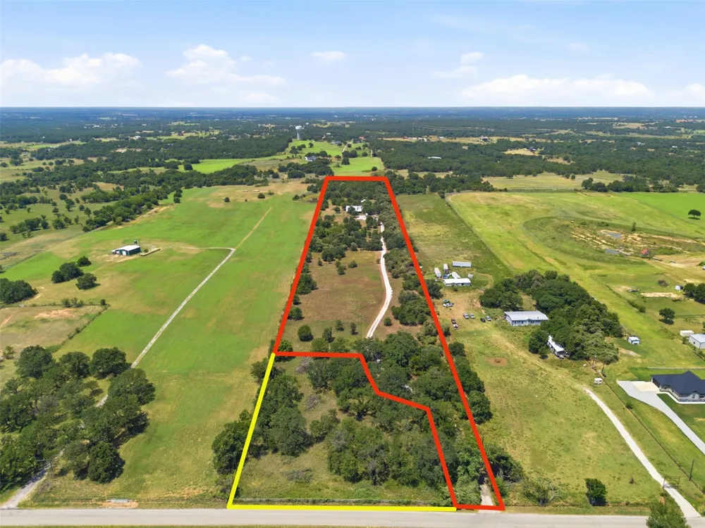 1724 County Road 4790 Boyd, TX 76023