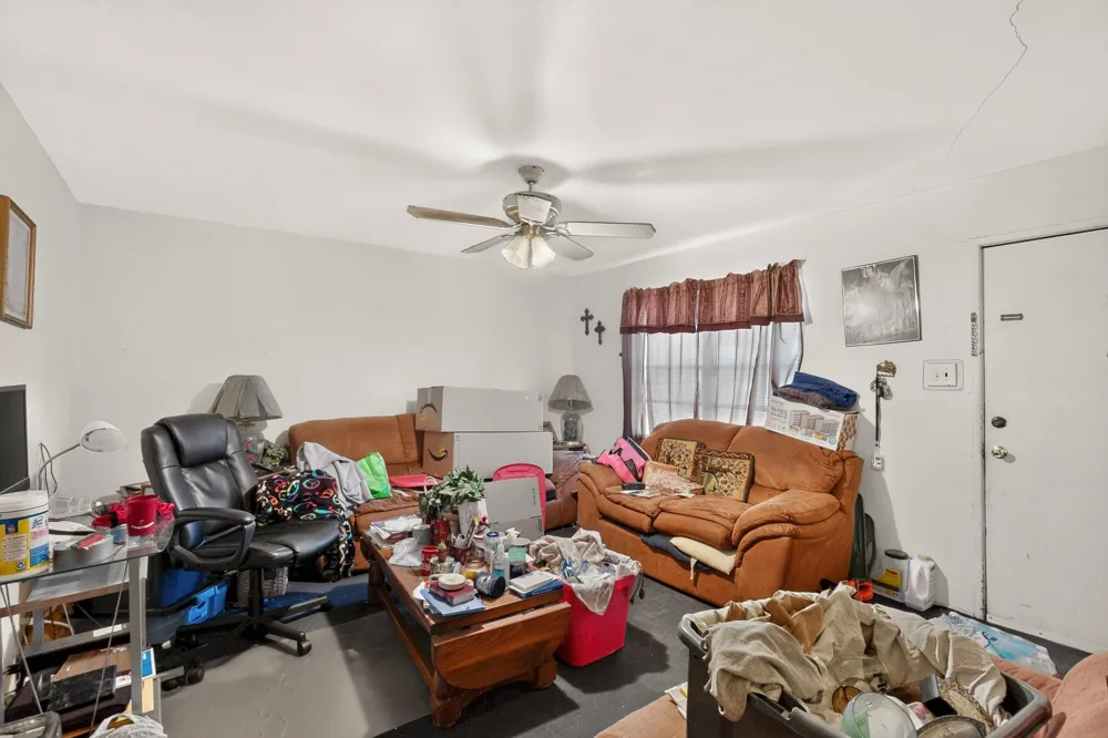 2225 Mayfair Street Ennis, TX 75119