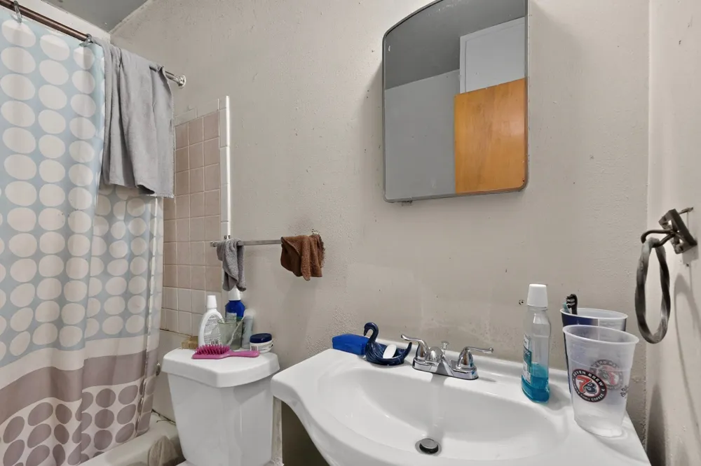 2225 Mayfair Street Ennis, TX 75119