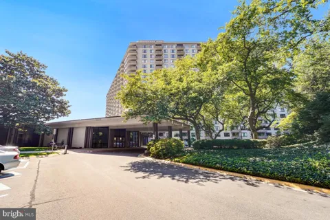 5225 POOKS HILL ROAD #1015S