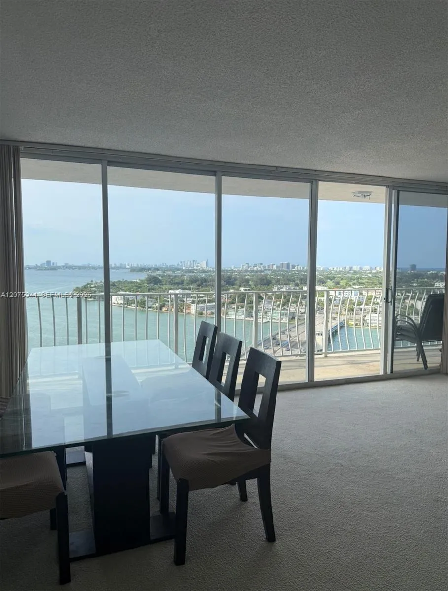 7601 E Treasure Dr #2115 North Bay Village, FL 33141