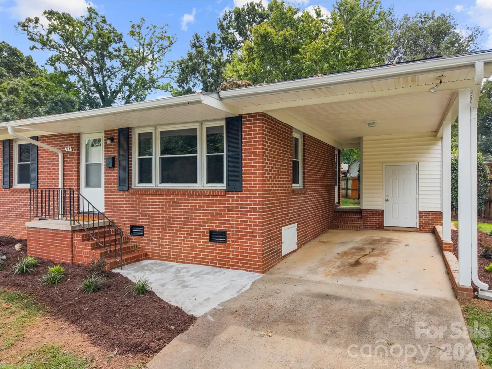 713 Crestwood Avenue Gastonia, NC 28054