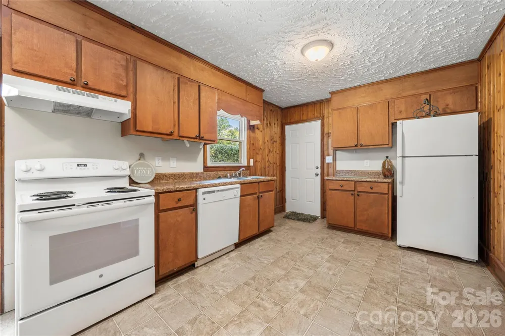 713 Crestwood Avenue Gastonia, NC 28054